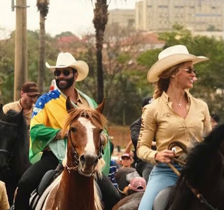CAVALGADA DO EMBAIXADOR REÚNE 1,7 MIL CAVALEIROS EM BARRETOS E AGITA FESTA DO PEÃO