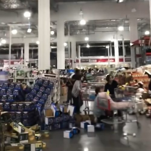 Terremoto de magnitude 7,1 atinge o Japão e provoca alerta de tsunami