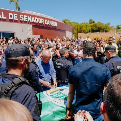 Senador Canedo se despede de Tomás de Aquino com cortejo pelas ruas da cidade