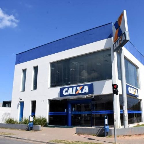 Caixa volta a atender presencialmente após fim da greve dos funcionários
