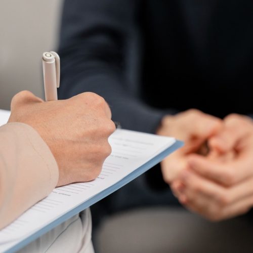 Senador Canedo abre seleção para psicólogo com salário de R$ 4,5 mil; inscrições vão até quinta