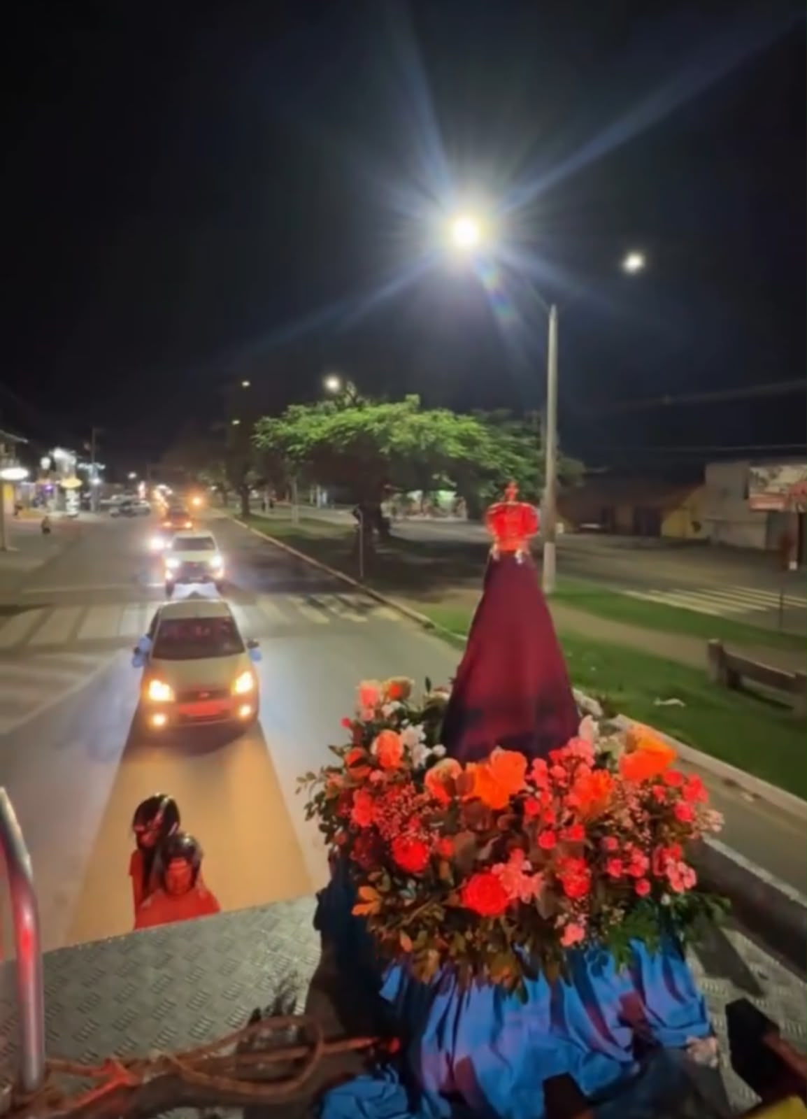 Fé toma as ruas de Senador Canedo em homenagem a Nossa Senhora Aparecida