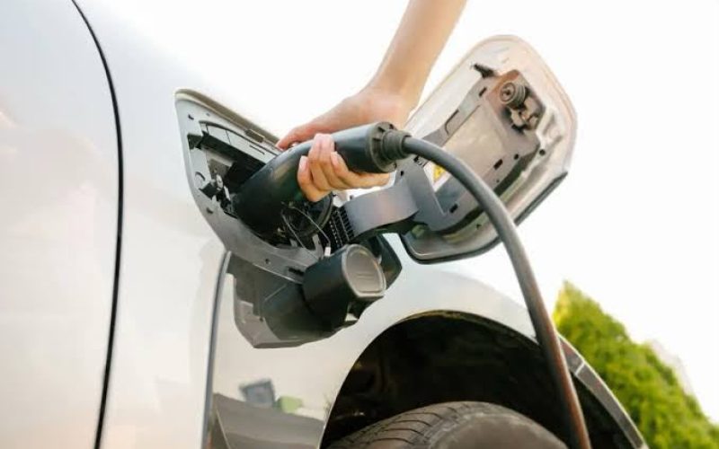 Goiás muda cobrança de imposto sobre recarga de carros elétricos