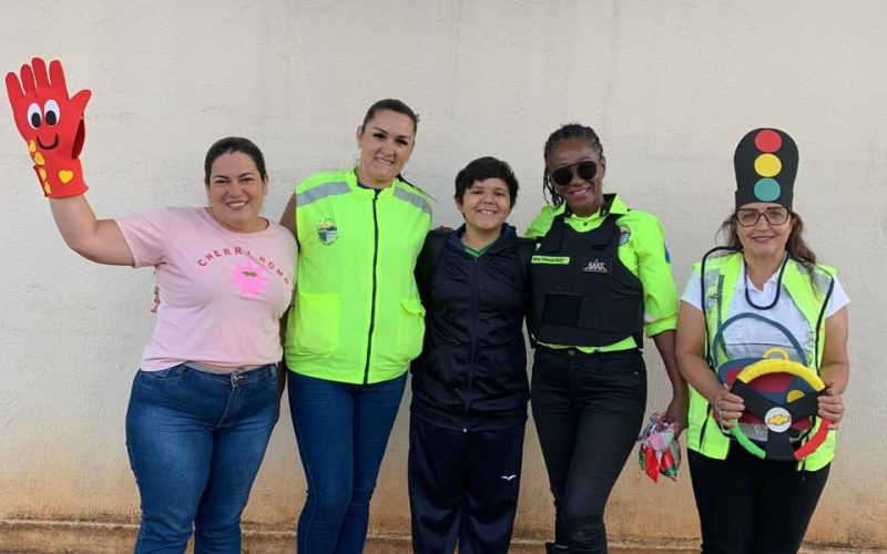 SMT realiza ação educativa de trânsito com crianças em Senador Canedo