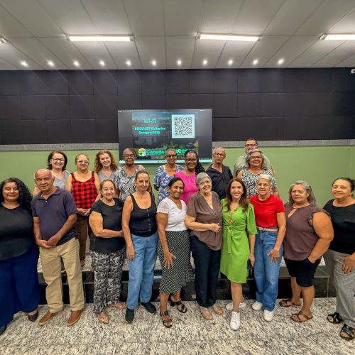 Cidadão Tech 60+ avança com aula sobre pesquisa na internet pelo celular
