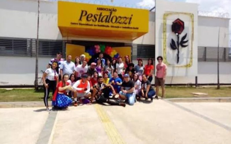 Pestalozzi de Senador Canedo realiza galinhada beneficente em prol de seus projetos